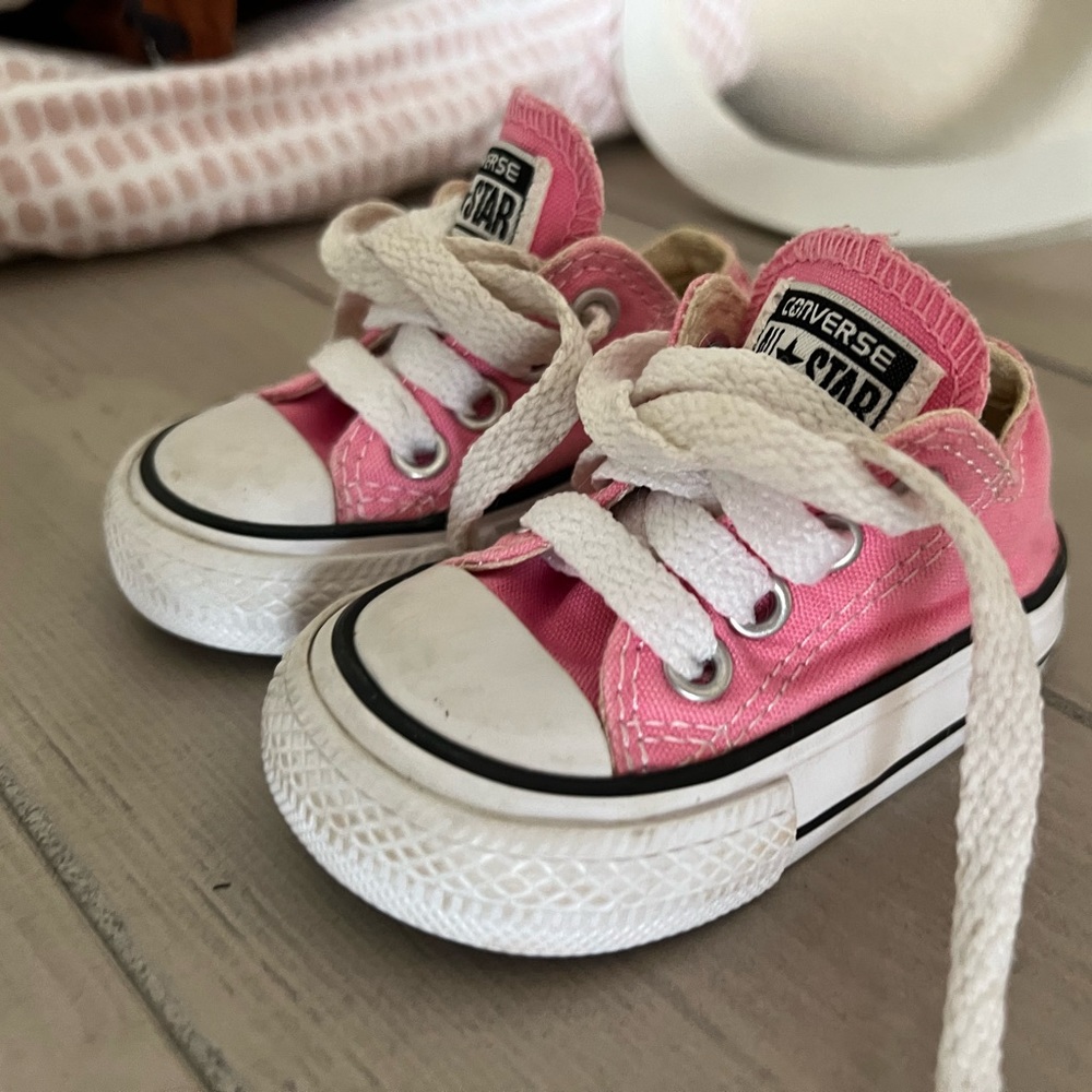 Children’s Converse👟BRAND NEW